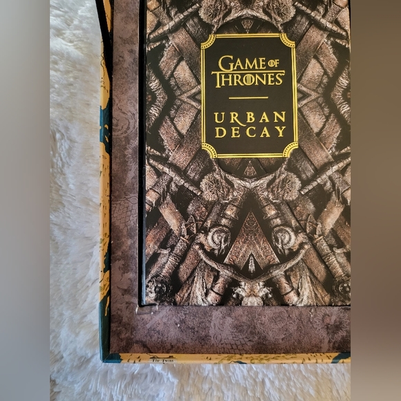 Game of Thrones Urban Decay Vault - Picture 6 of 11